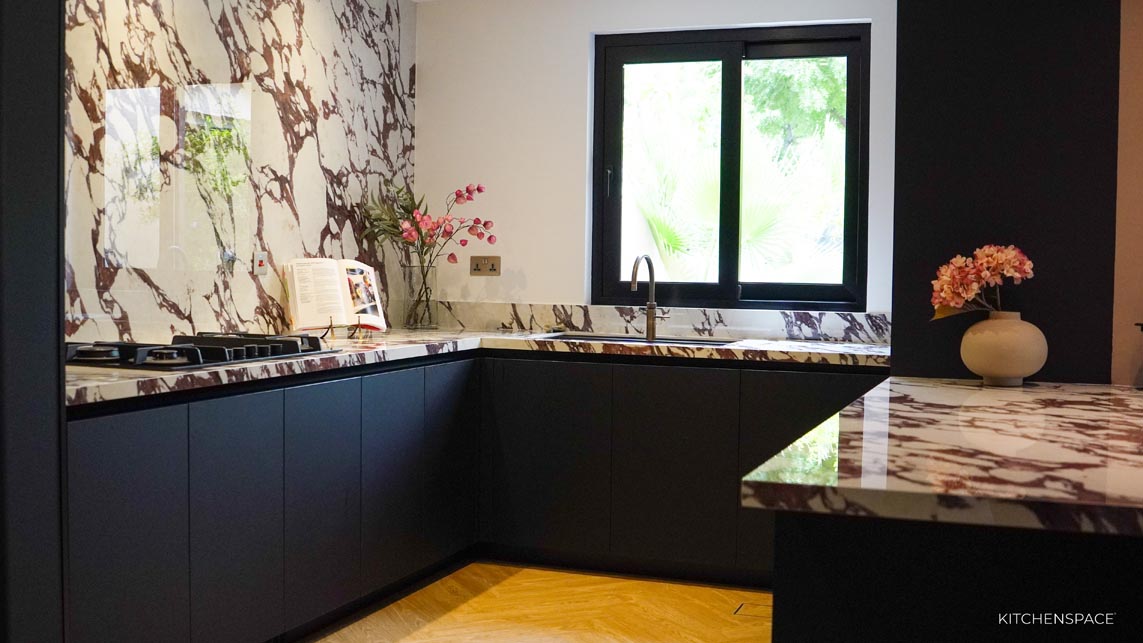 U-Shape Kitchen with Calacatta Viola Countertop